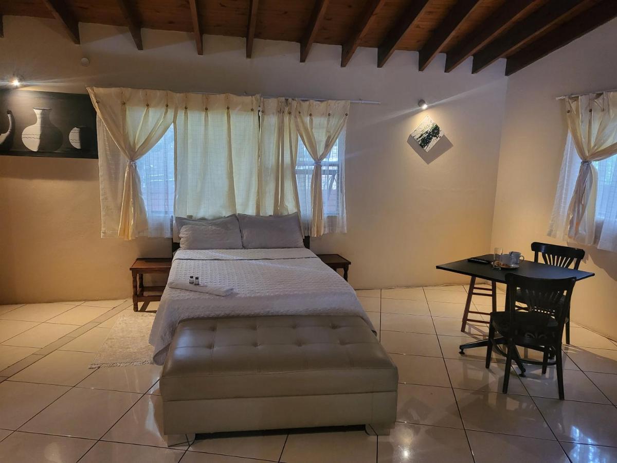 Albatrossways Lodge Sandton Luaran gambar