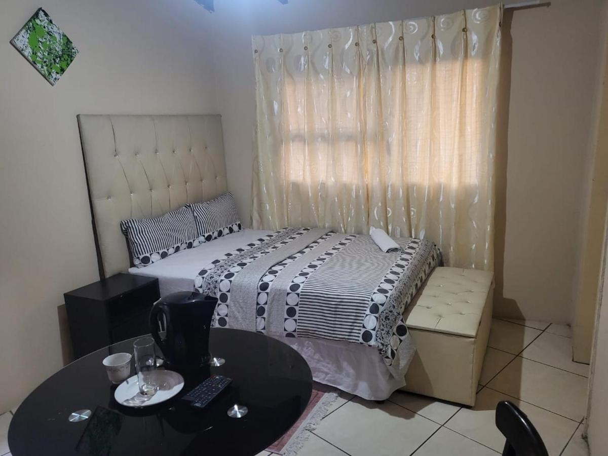 Albatrossways Lodge Sandton Luaran gambar