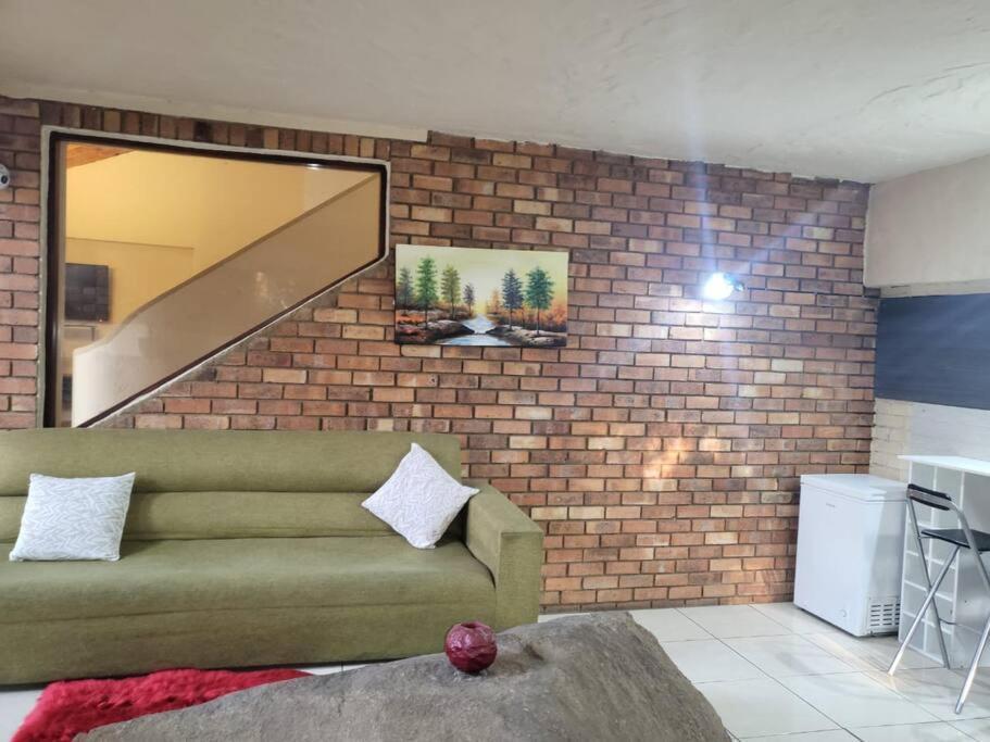 Albatrossways Lodge Sandton Luaran gambar