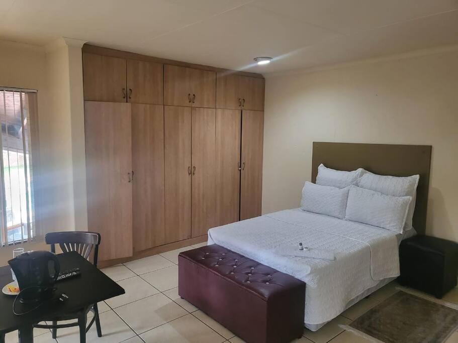 Albatrossways Lodge Sandton Luaran gambar
