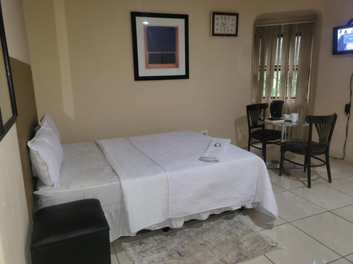 Albatrossways Lodge Sandton Luaran gambar