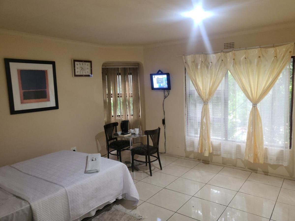 Albatrossways Lodge Sandton Luaran gambar