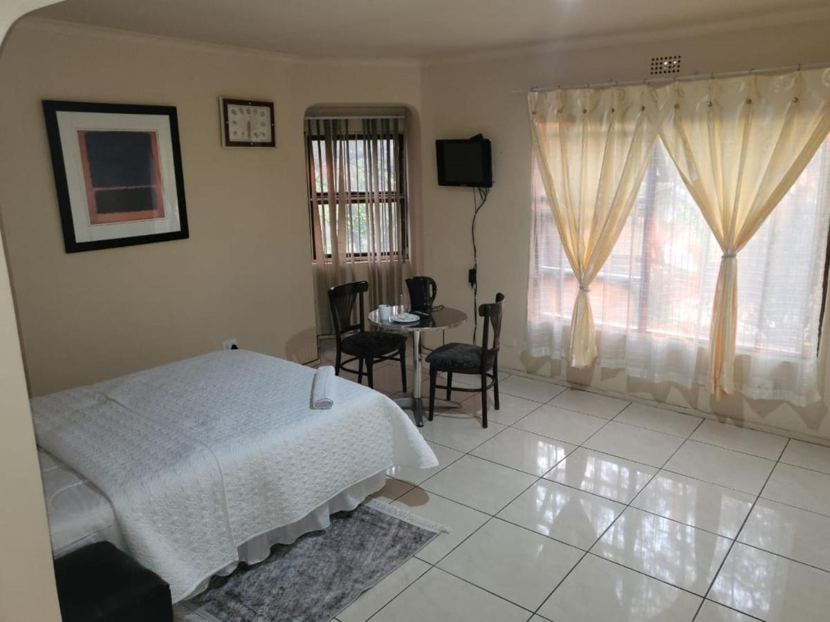 Albatrossways Lodge Sandton Luaran gambar